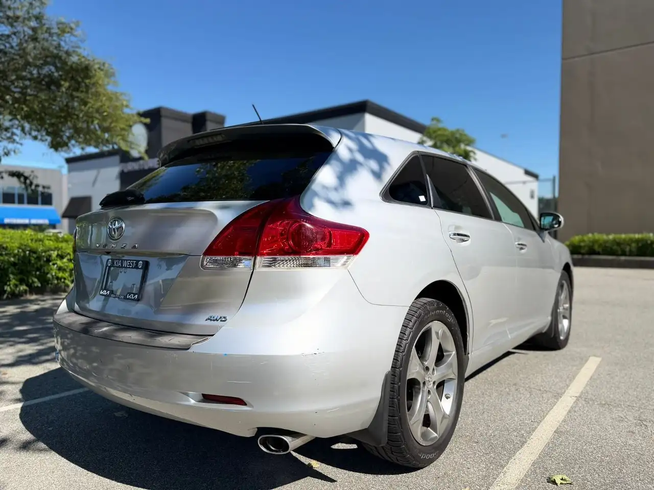 Toyota Venza photo Toyota Venza