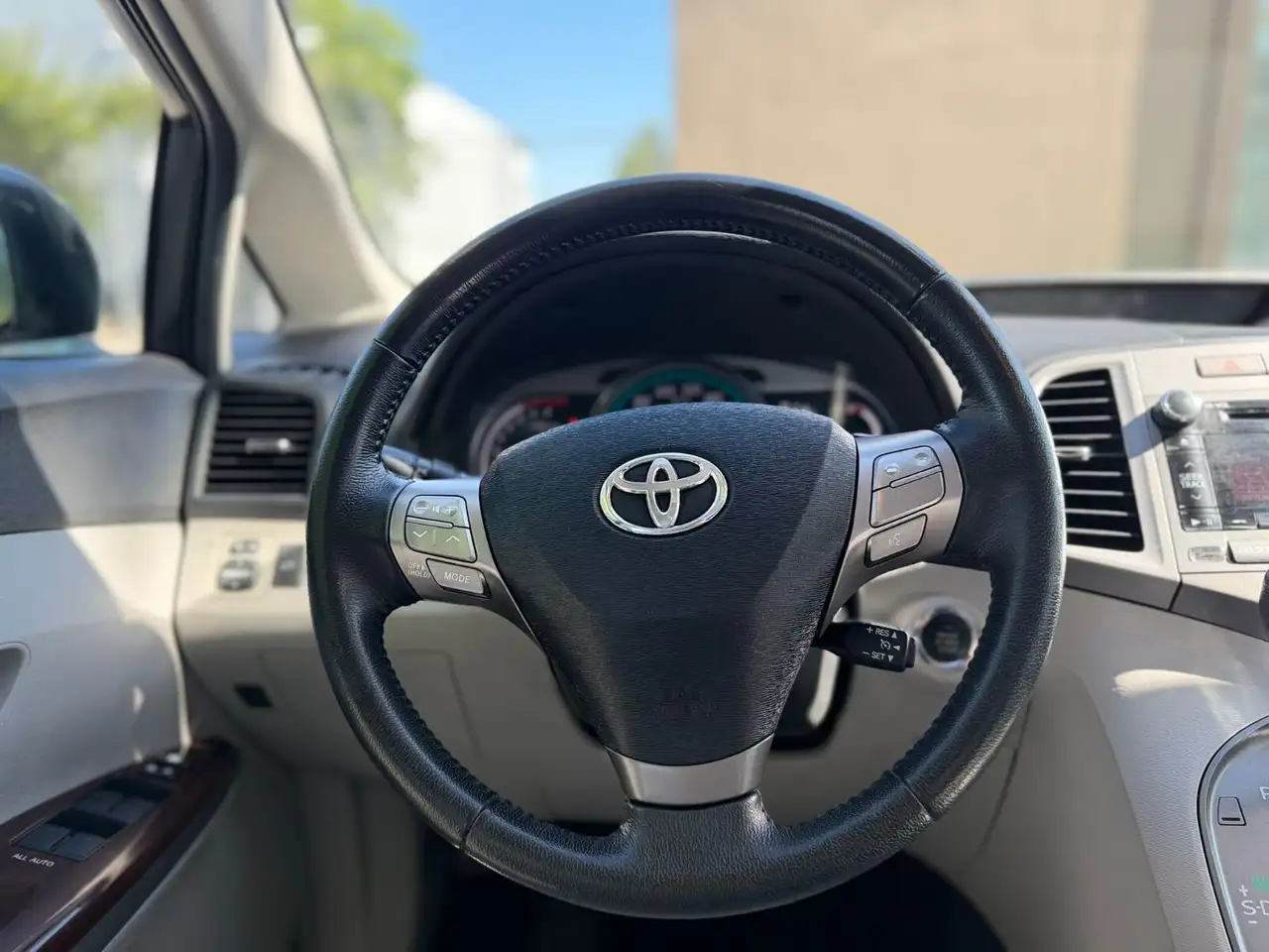 Toyota Venza photo Toyota Venza