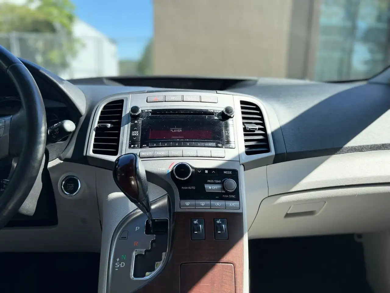 Toyota Venza photo Toyota Venza
