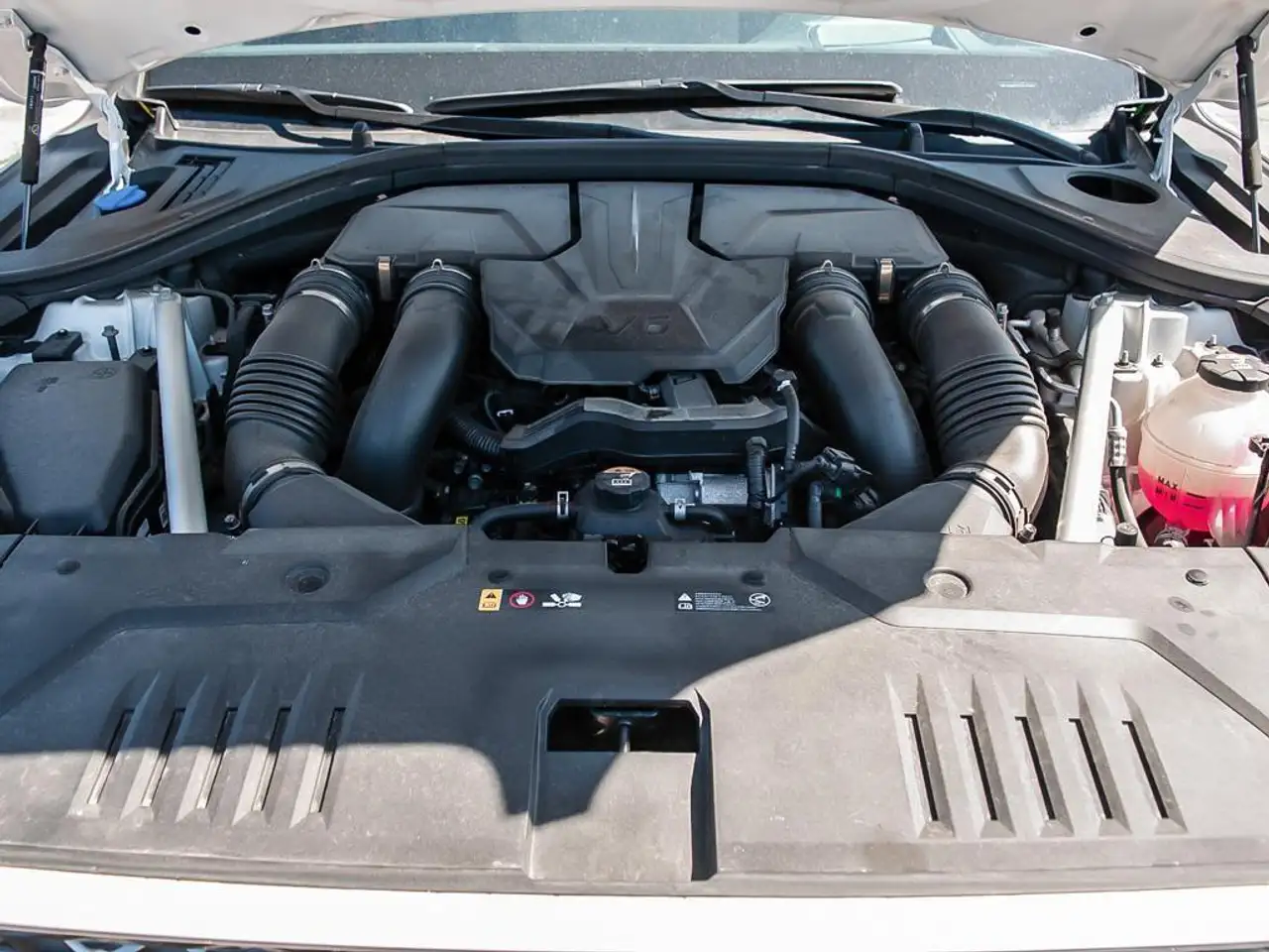 Genesis GV70 снимка Genesis GV70