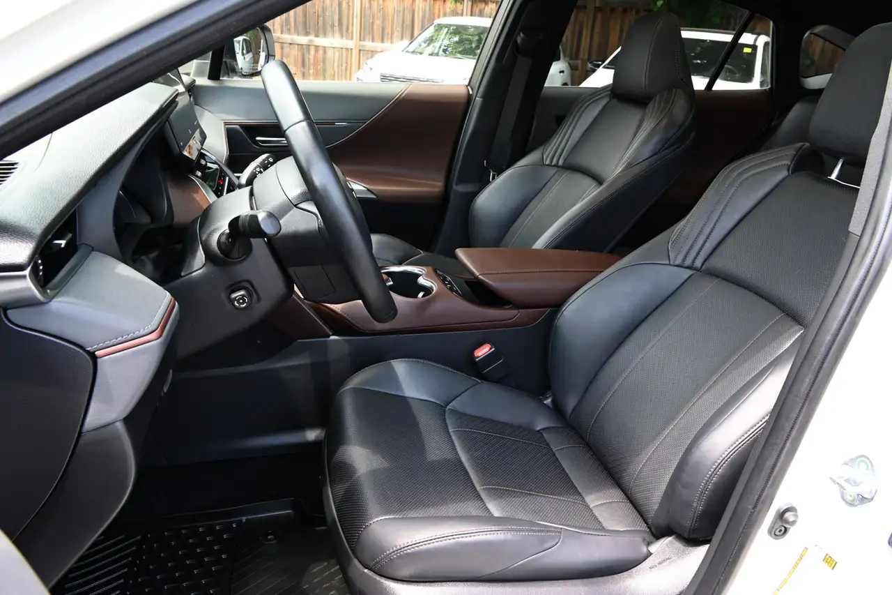 Toyota Venza photo Toyota Venza