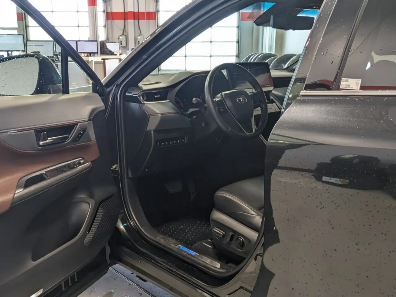 Toyota Venza photo Toyota Venza