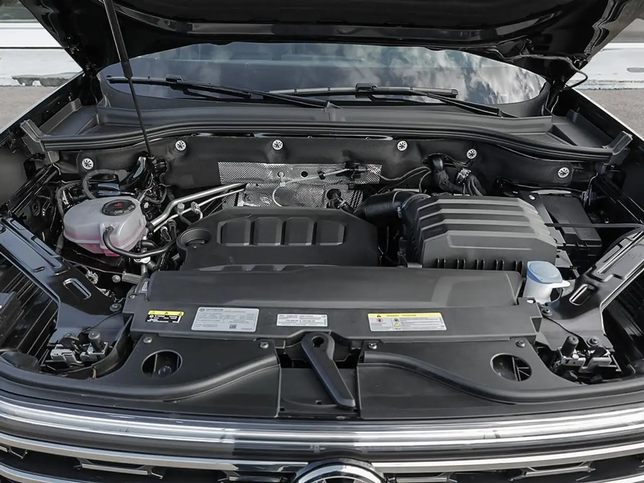 Volkswagen Atlas photo Volkswagen Atlas