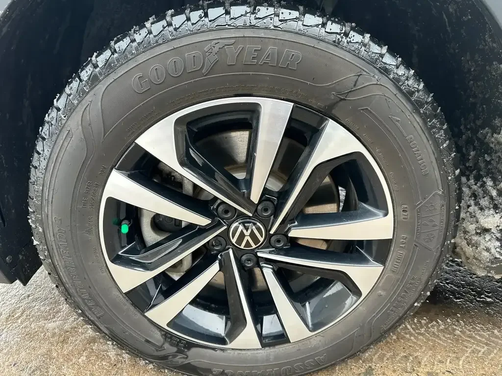 Volkswagen Tiguan снимка Volkswagen Tiguan