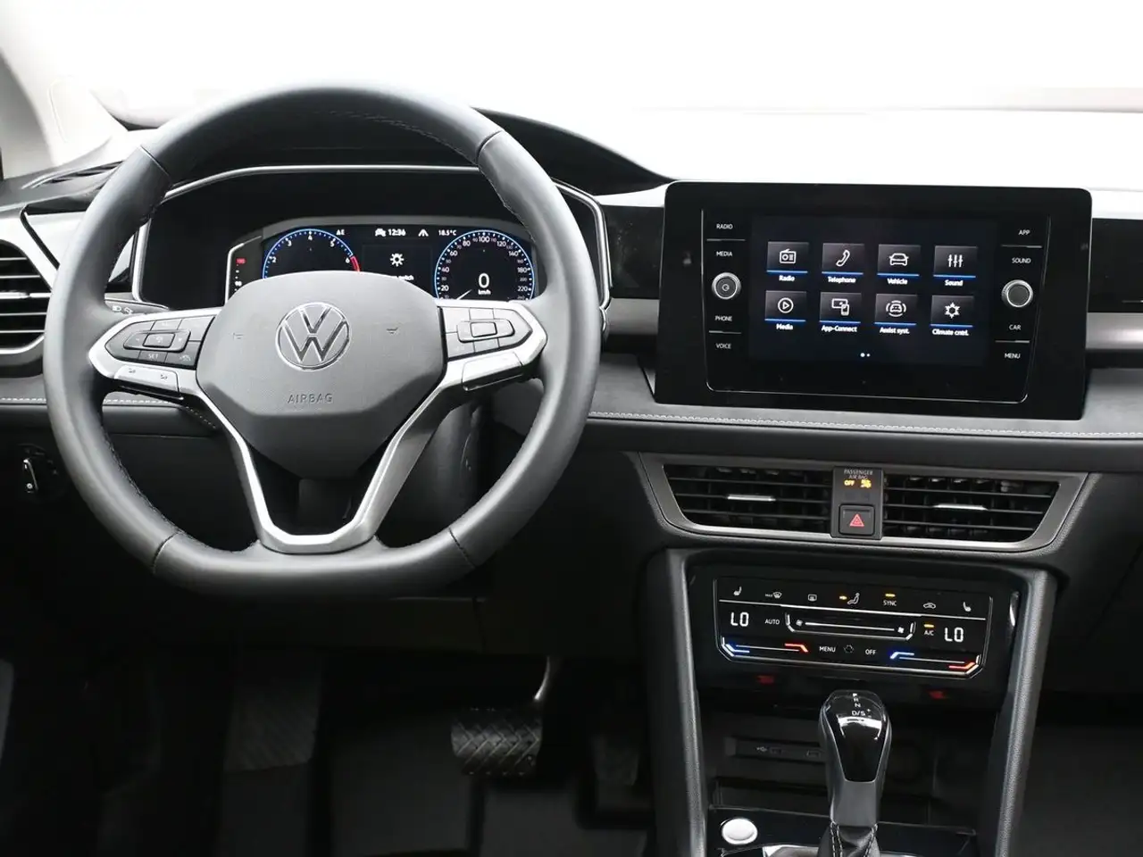 Volkswagen Taos снимка Volkswagen Taos