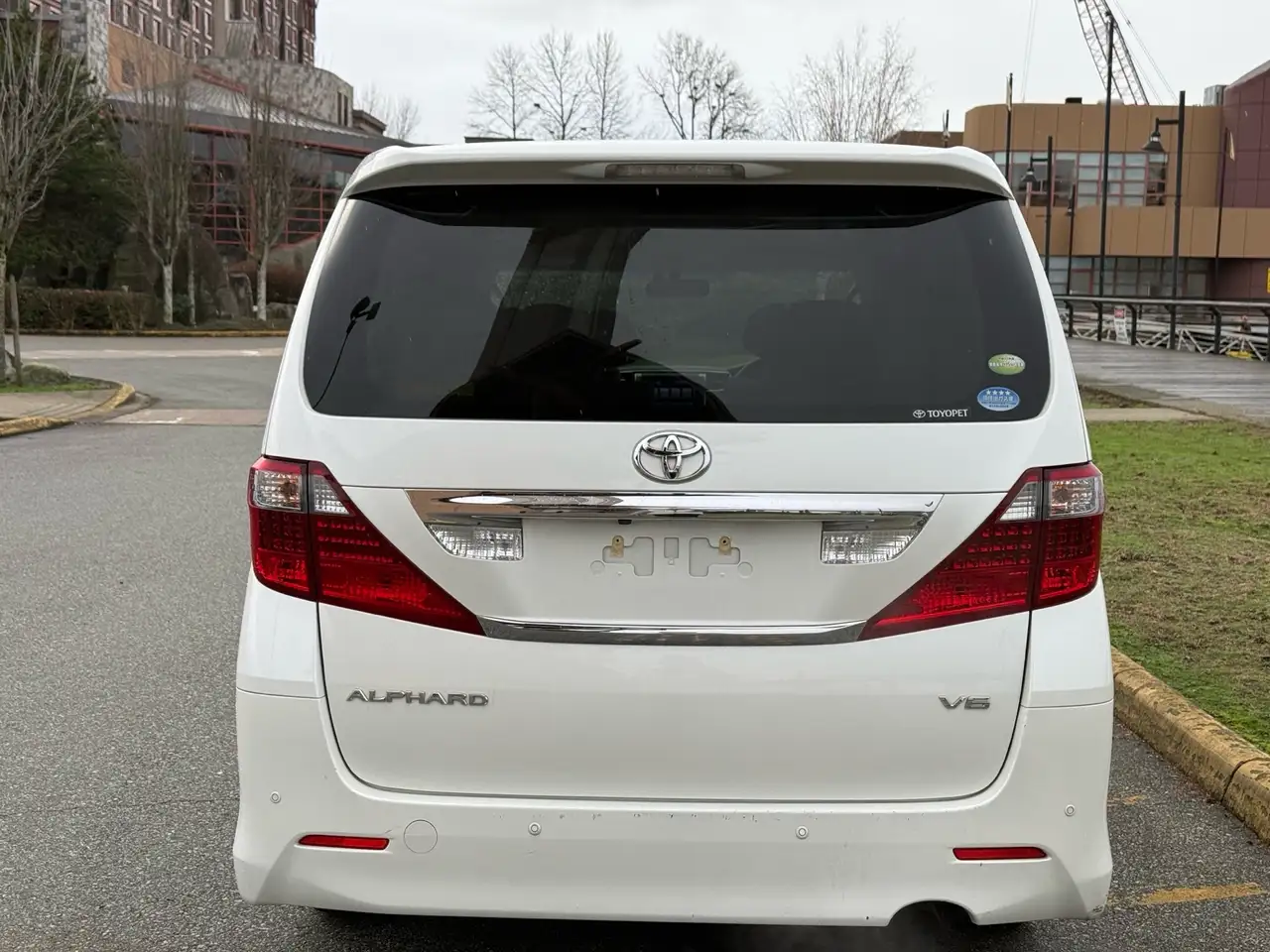Toyota Alphard fotografie Toyota Alphard