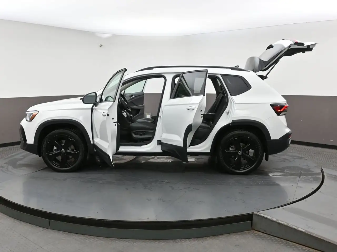 Volkswagen Taos снимка Volkswagen Taos