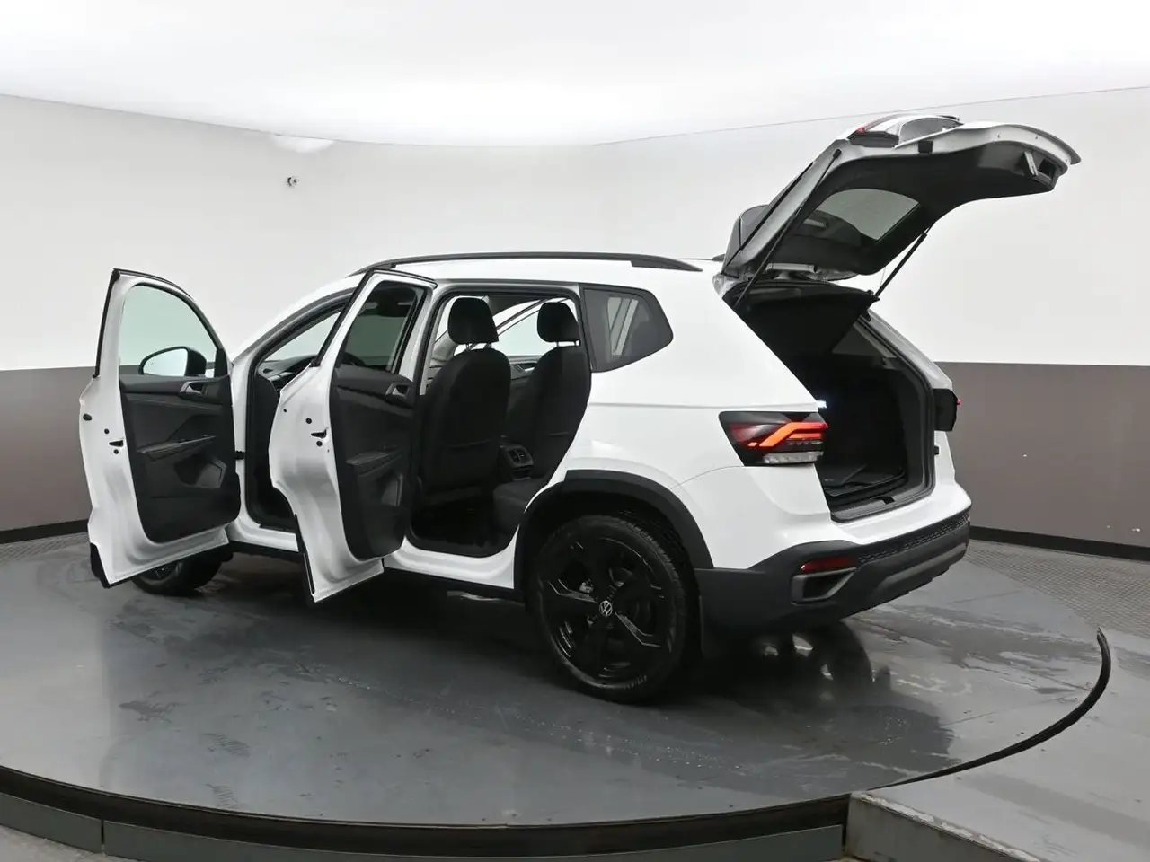 Volkswagen Taos снимка Volkswagen Taos