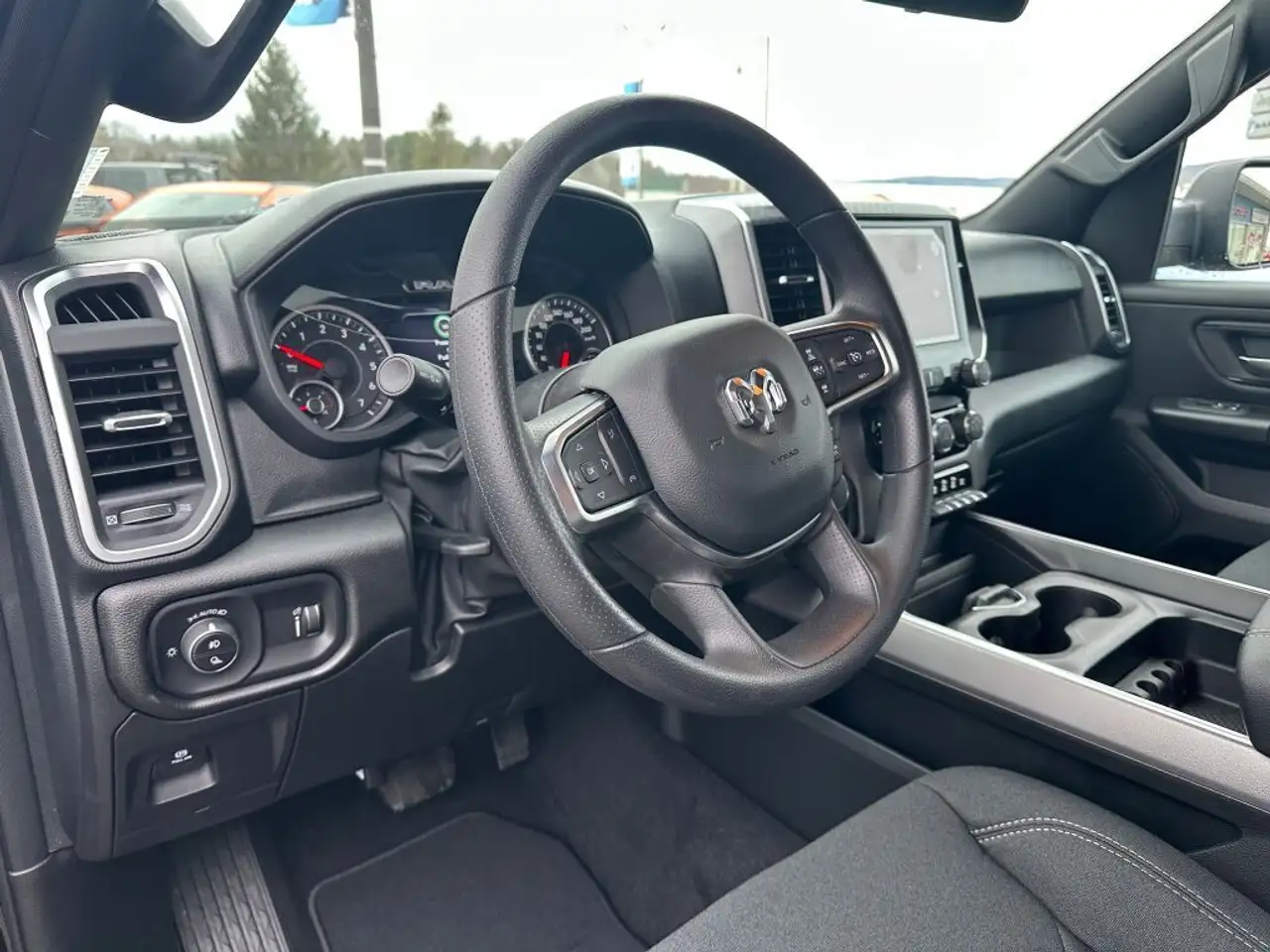 RAM 1500 снимка RAM 1500