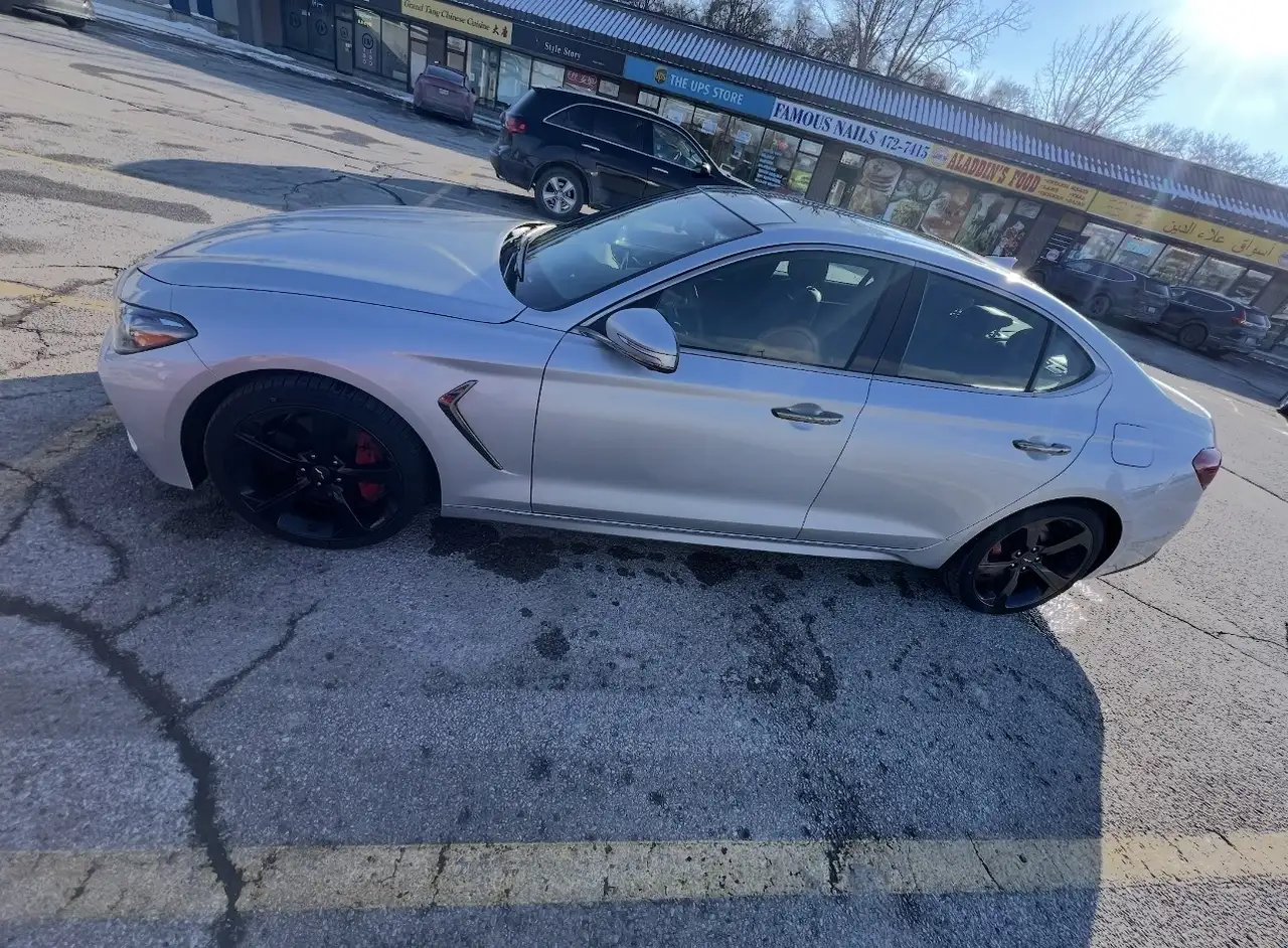 Genesis G70 снимка Genesis G70