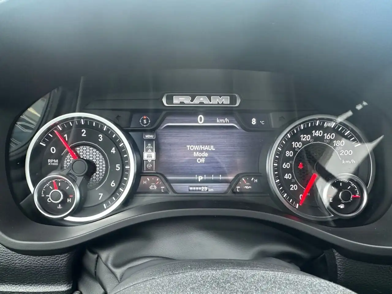 RAM 1500 снимка RAM 1500