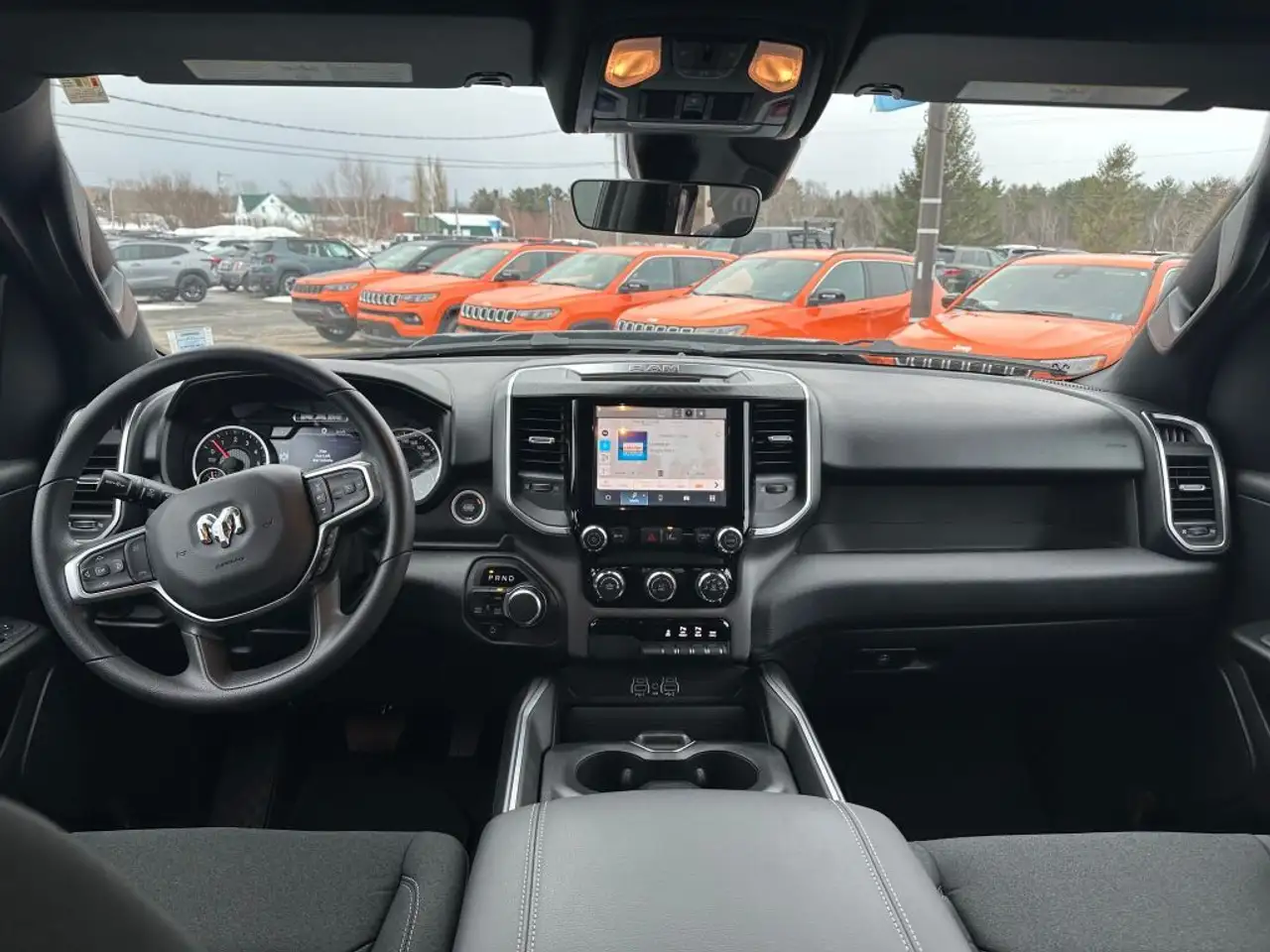 RAM 1500 снимка RAM 1500