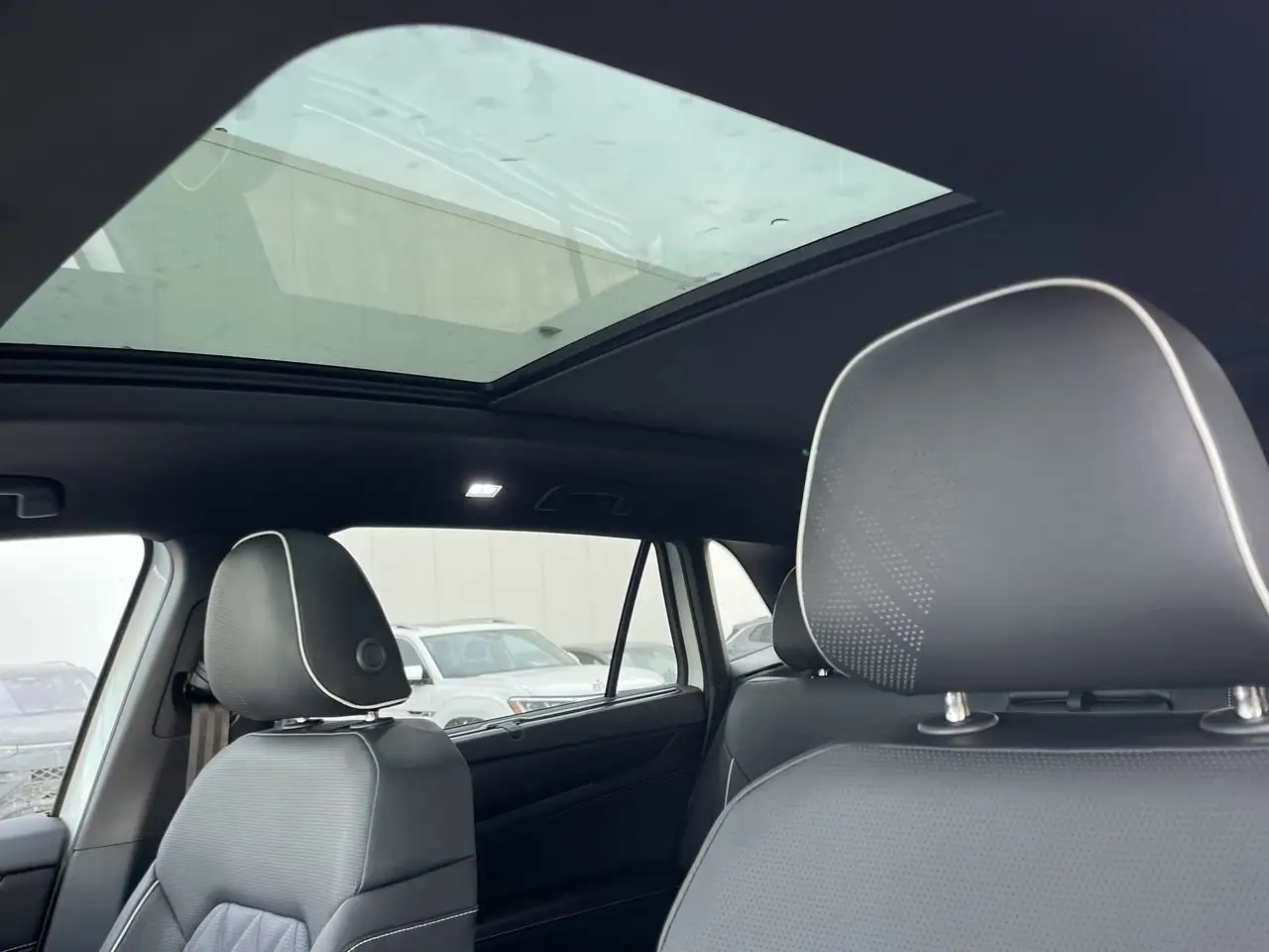 Volkswagen Atlas снимка Volkswagen Atlas