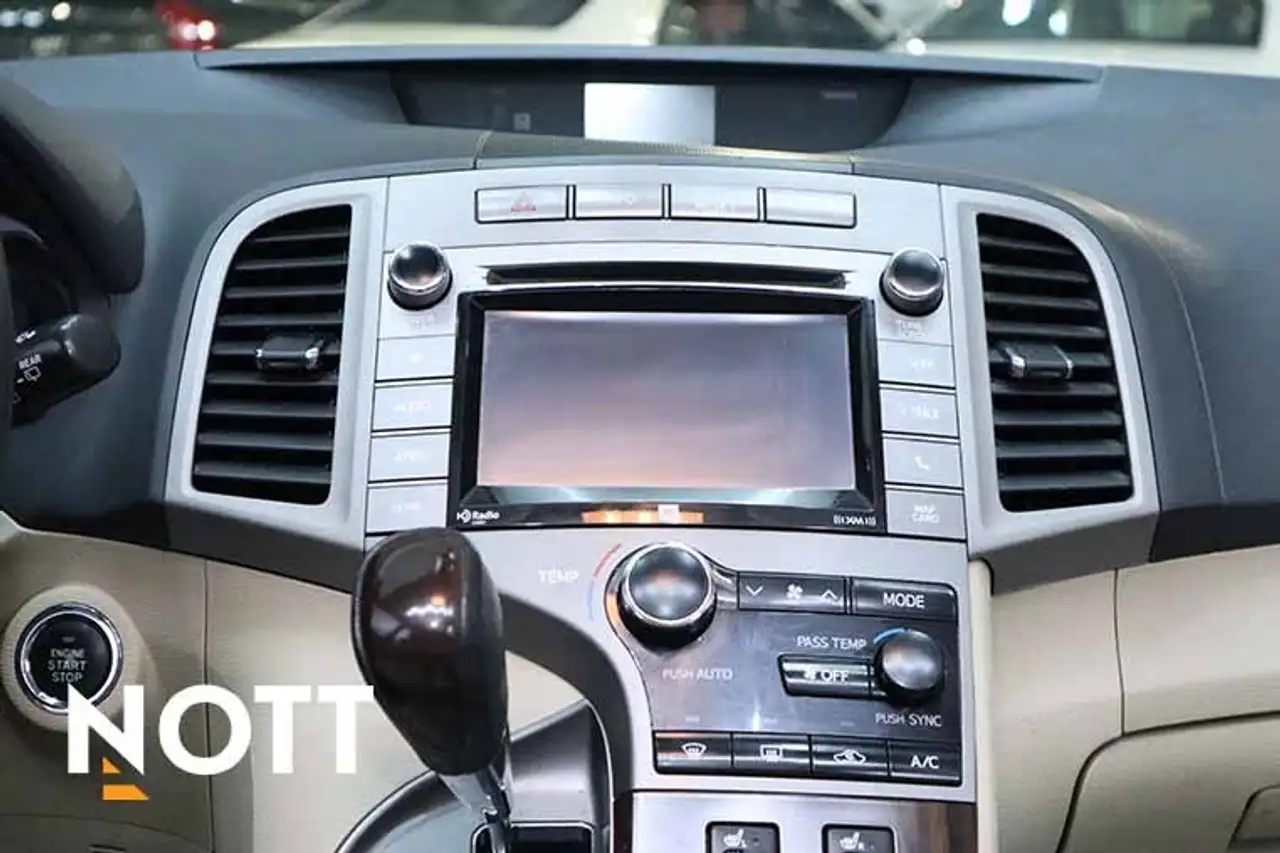 Toyota Venza снимка Toyota Venza