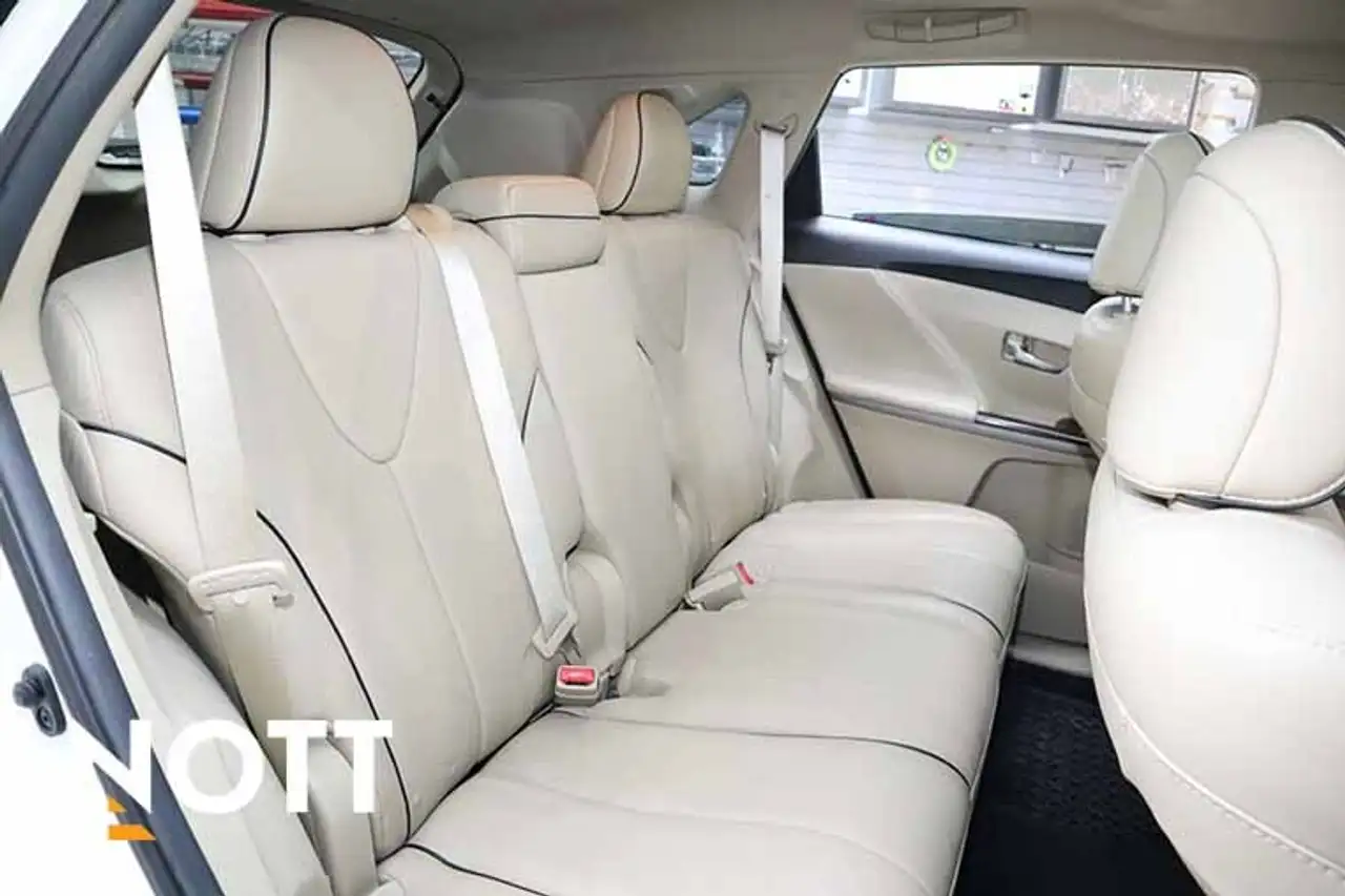Toyota Venza снимка Toyota Venza