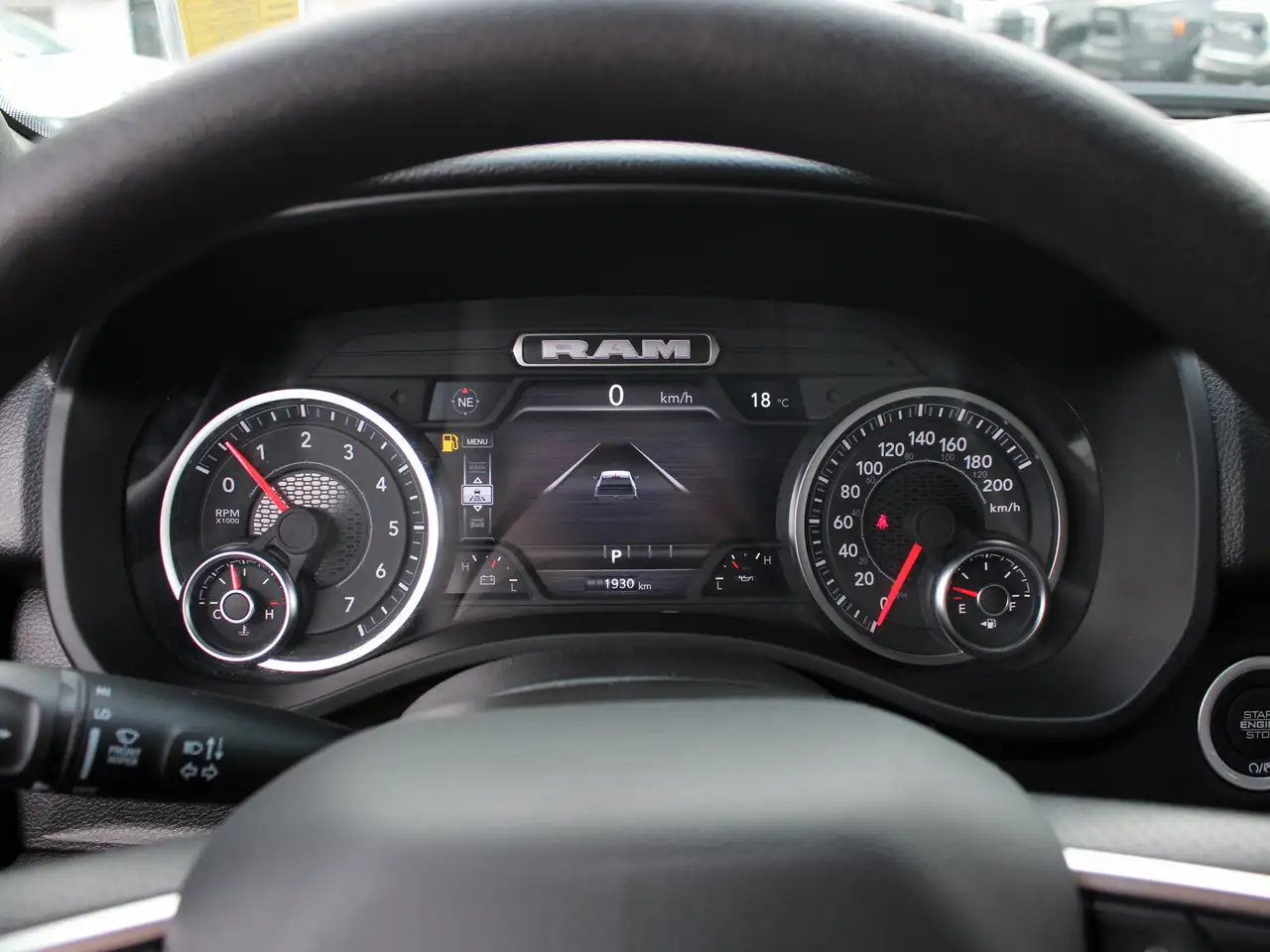 RAM 1500 снимка RAM 1500