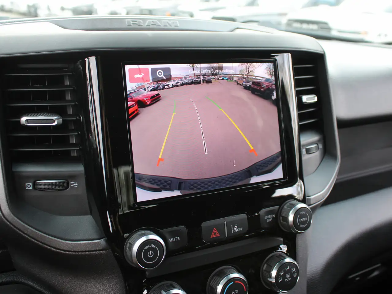 RAM 1500 снимка RAM 1500