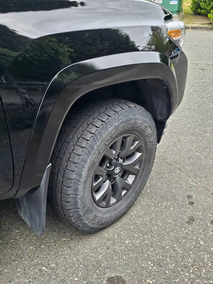 Toyota Tacoma снимка Toyota Tacoma