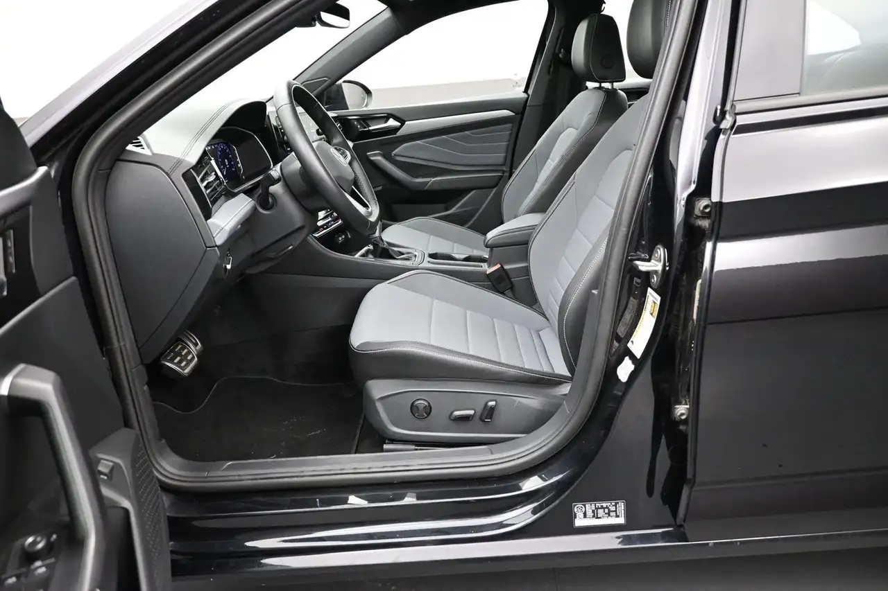 Volkswagen Jetta photo Volkswagen Jetta
