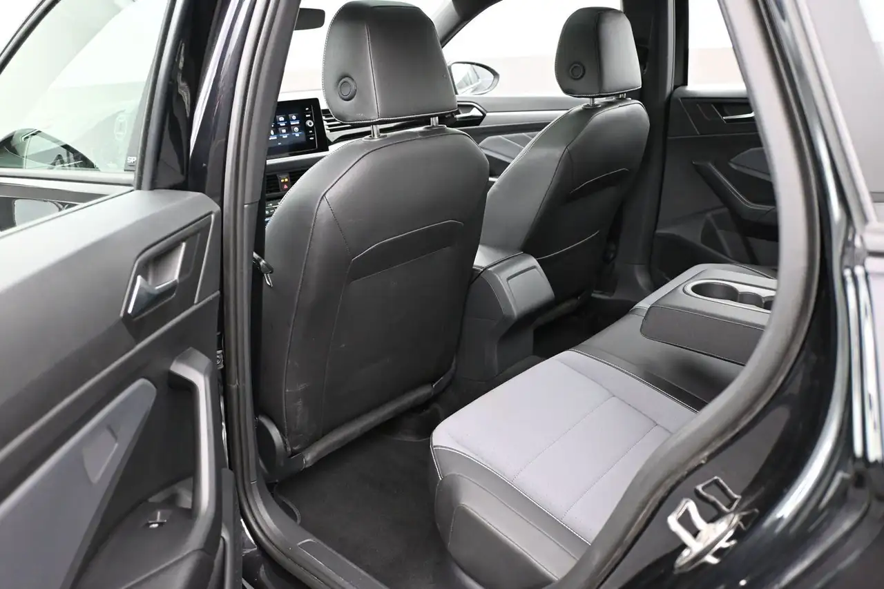 Volkswagen Jetta photo Volkswagen Jetta