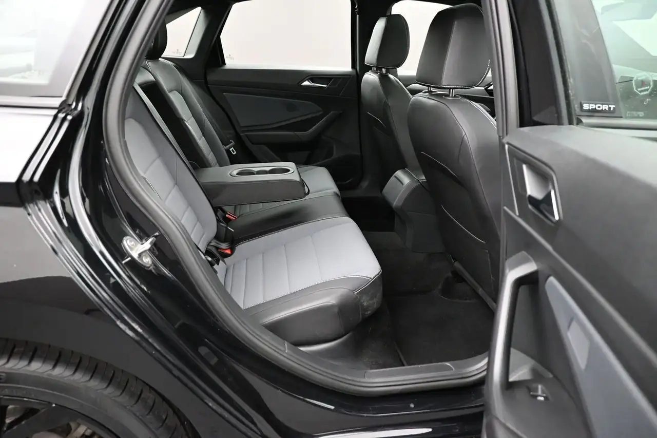Volkswagen Jetta photo Volkswagen Jetta