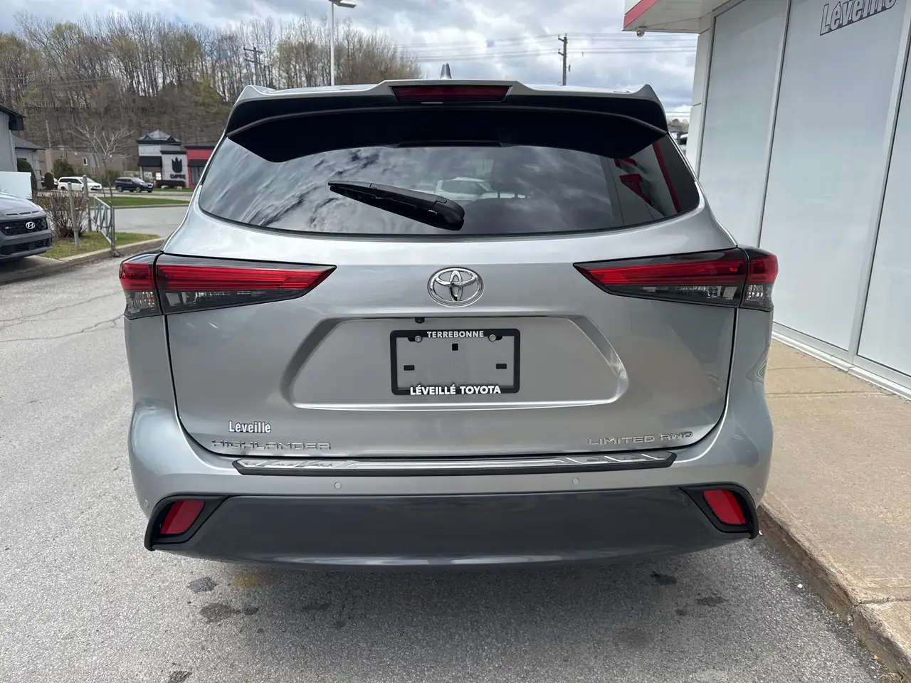 Toyota Highlander снимка Toyota Highlander