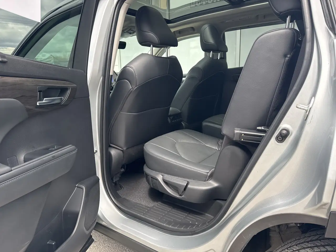 Toyota Highlander снимка Toyota Highlander