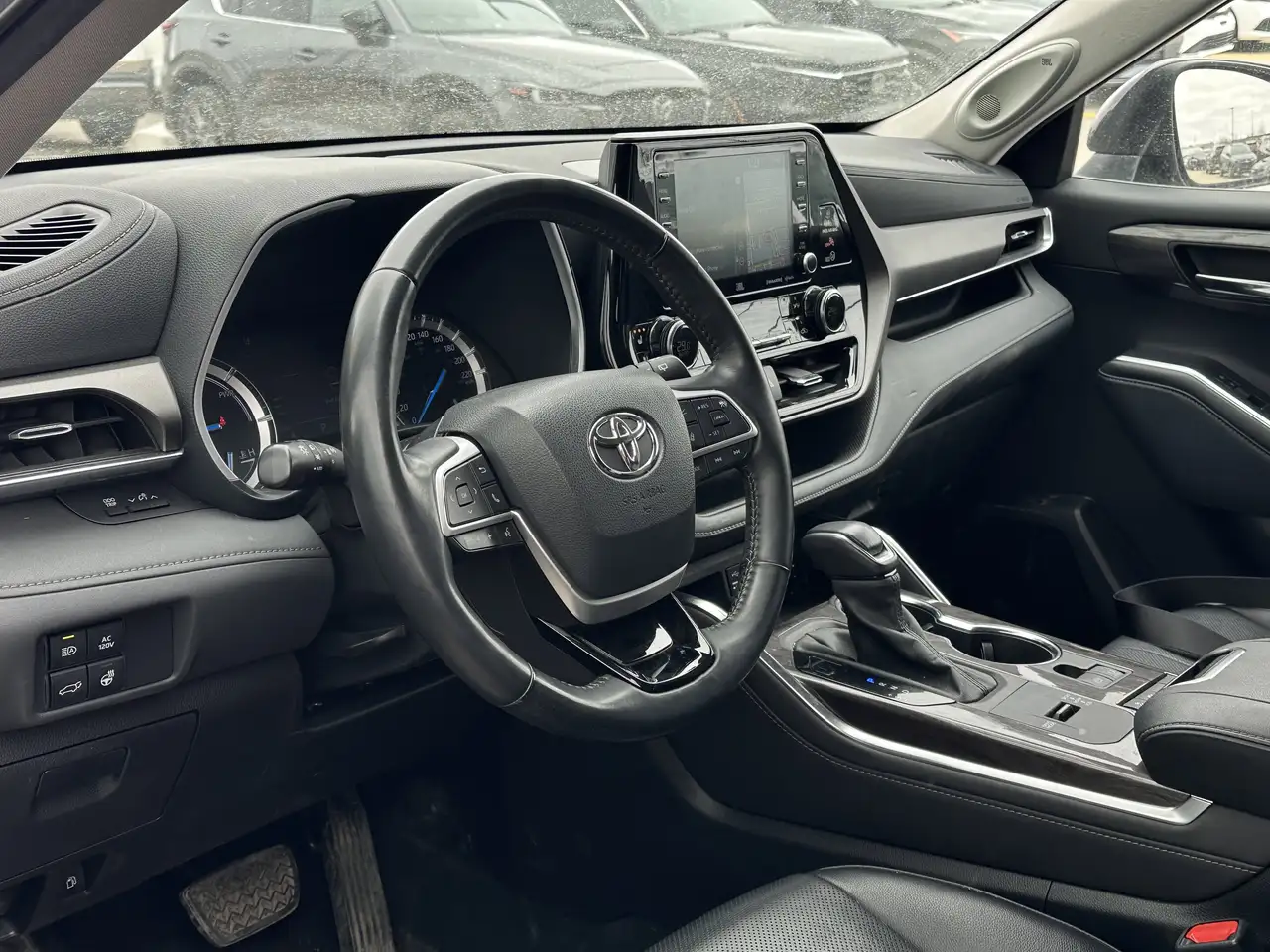 Toyota Highlander снимка Toyota Highlander
