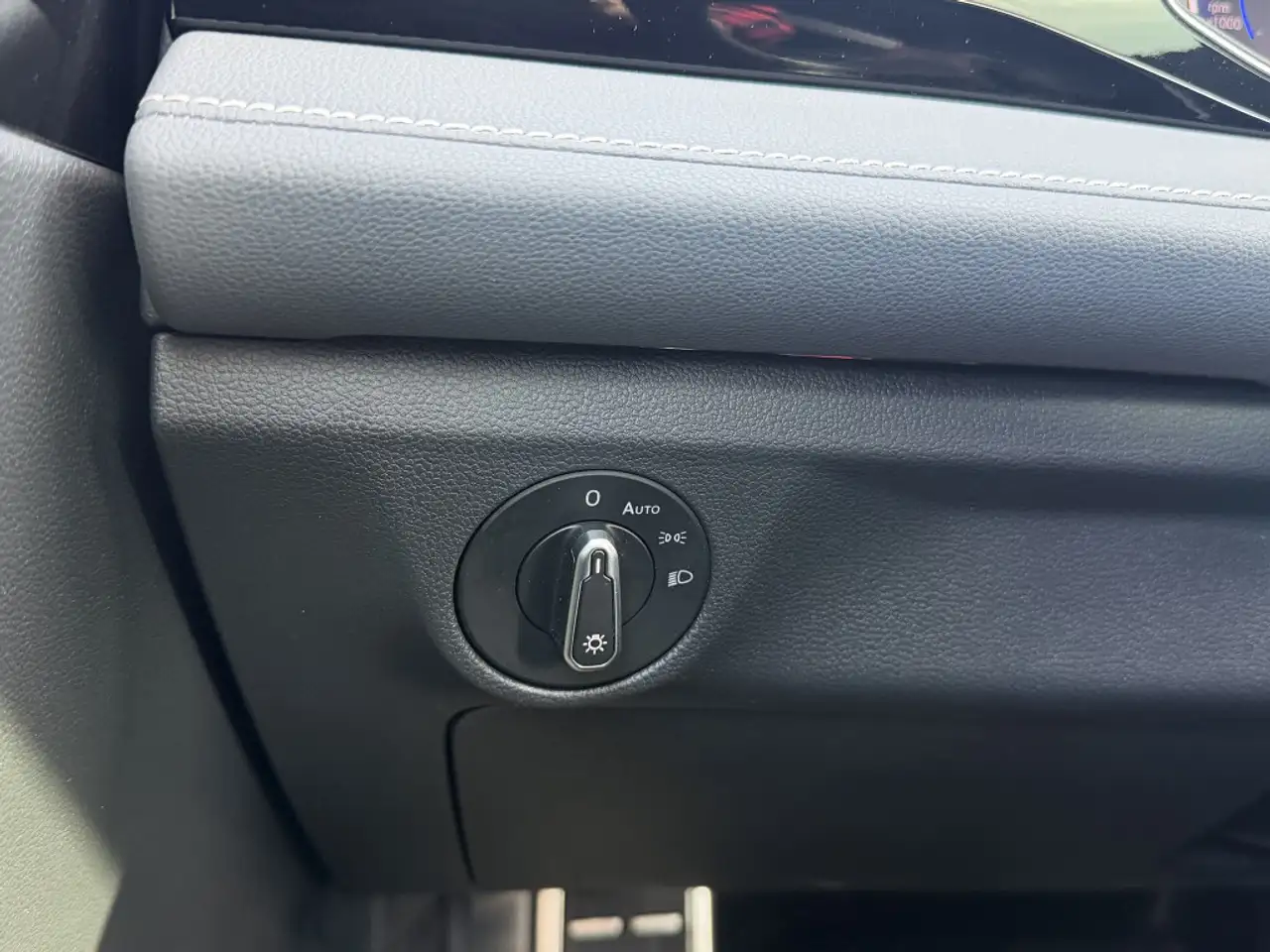 Volkswagen Jetta снимка Volkswagen Jetta