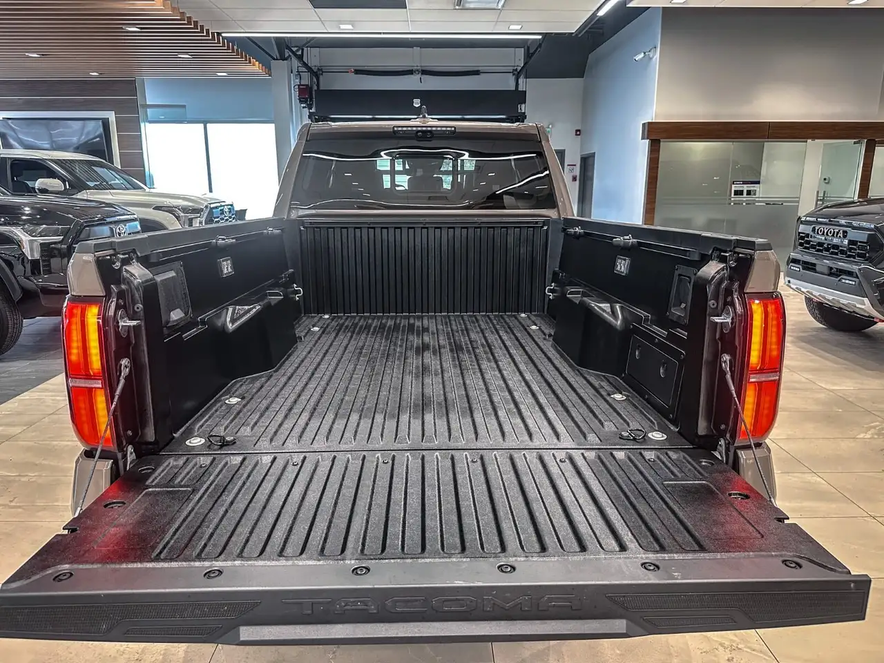 Toyota Tacoma снимка Toyota Tacoma