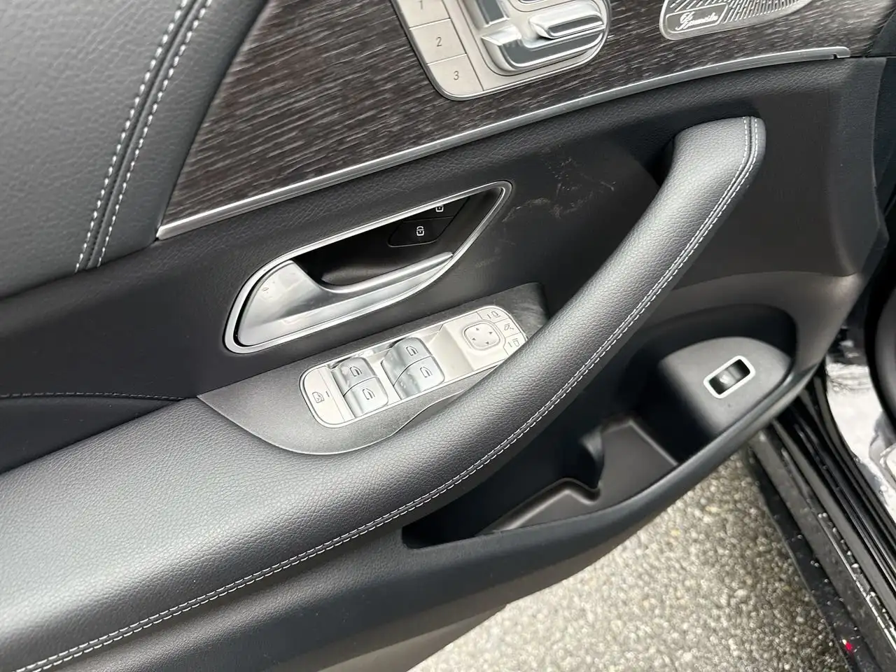 Mercedes-Benz GLE снимка Mercedes-Benz GLE