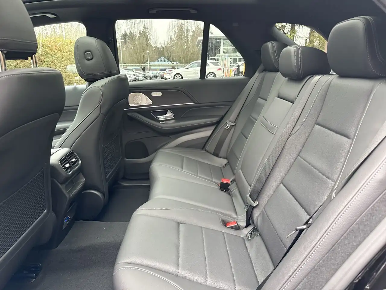 Mercedes-Benz GLE снимка Mercedes-Benz GLE