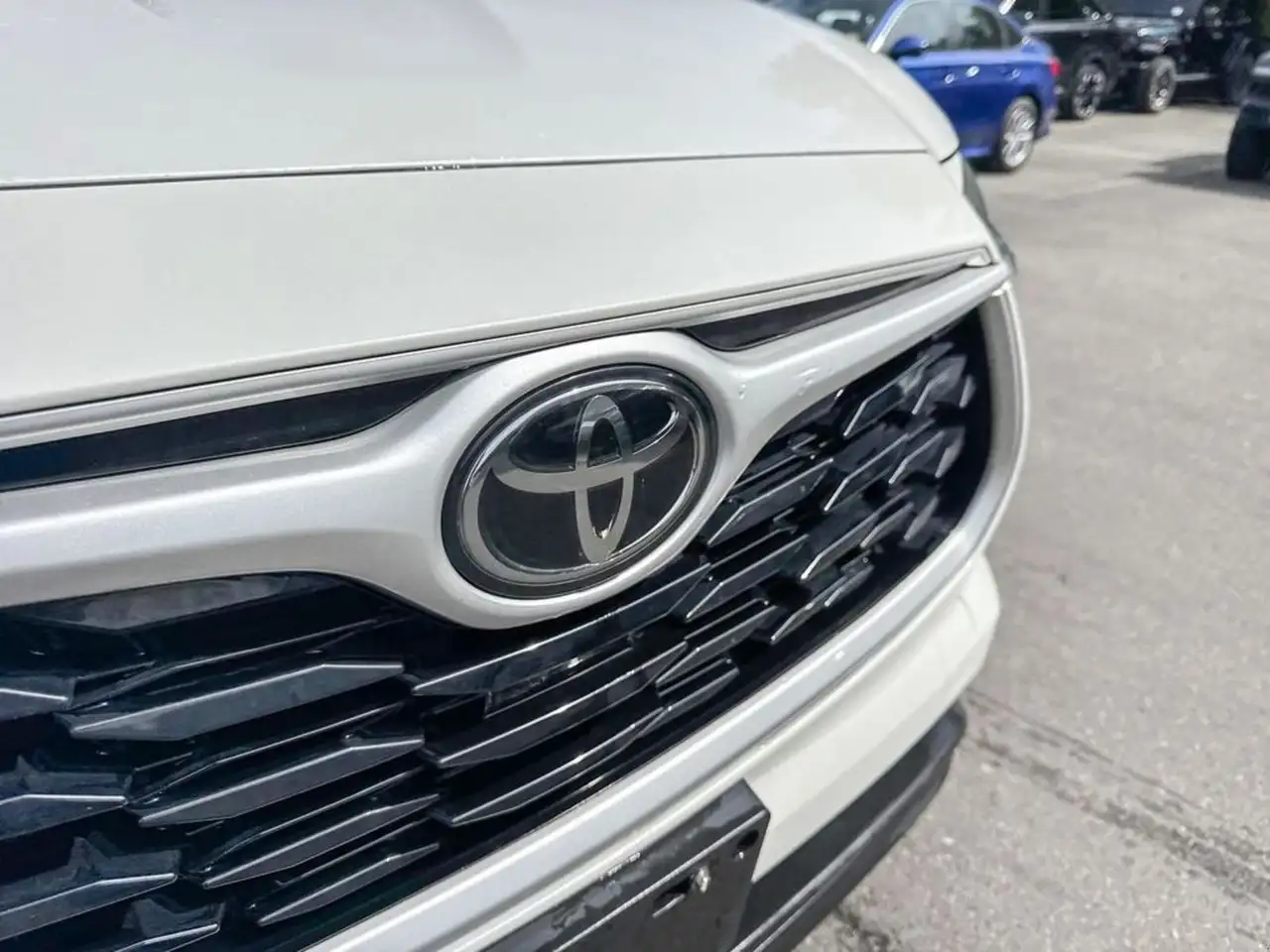 Toyota Highlander снимка Toyota Highlander