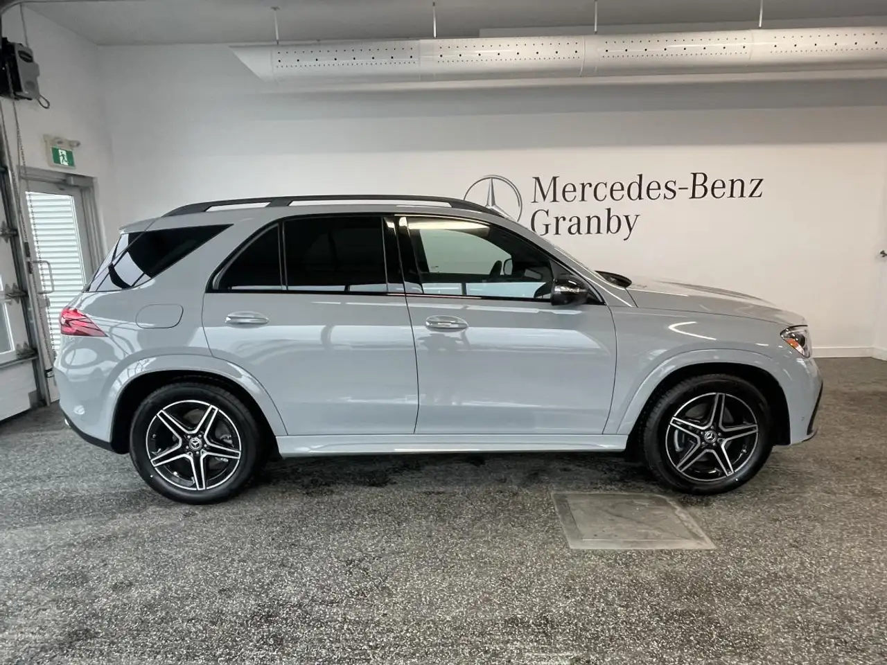 Mercedes-Benz GLE снимка Mercedes-Benz GLE