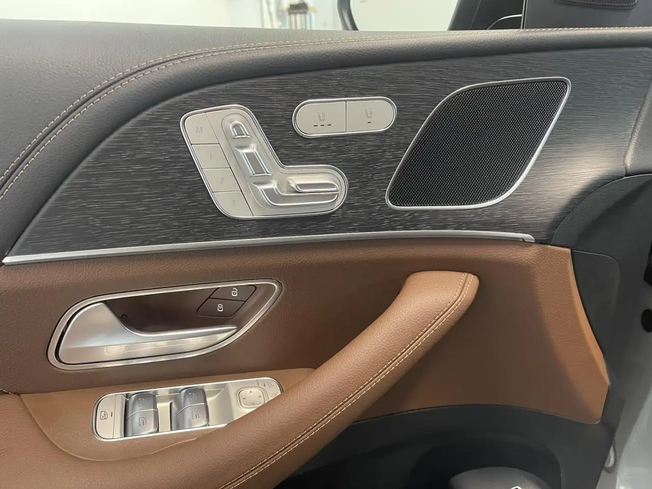 Mercedes-Benz GLE снимка Mercedes-Benz GLE