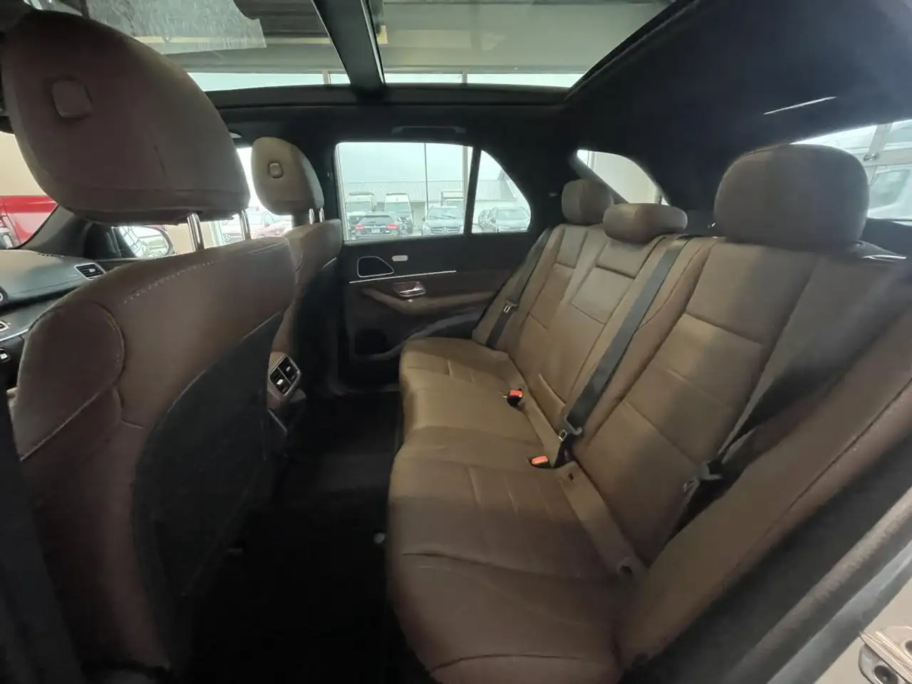 Mercedes-Benz GLE снимка Mercedes-Benz GLE