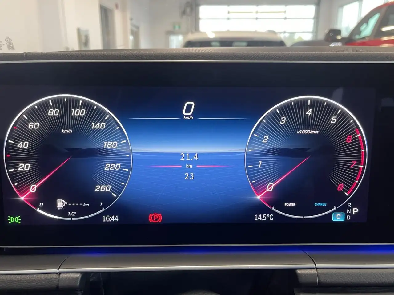 Mercedes-Benz GLE снимка Mercedes-Benz GLE
