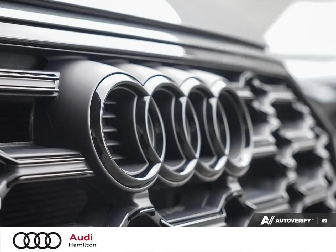 Audi SQ5 снимка Audi SQ5