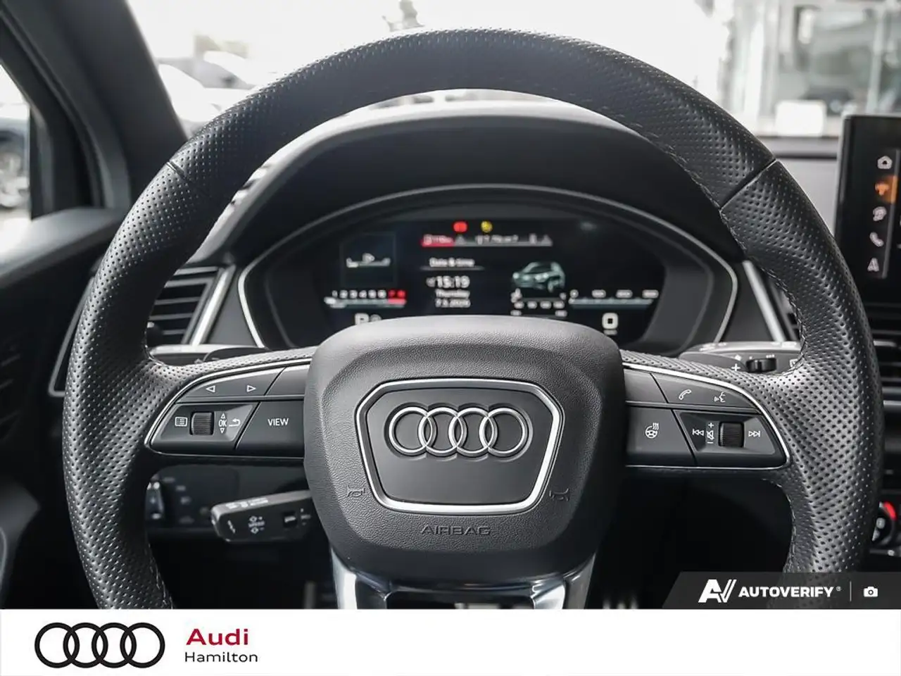 Audi SQ5 снимка Audi SQ5