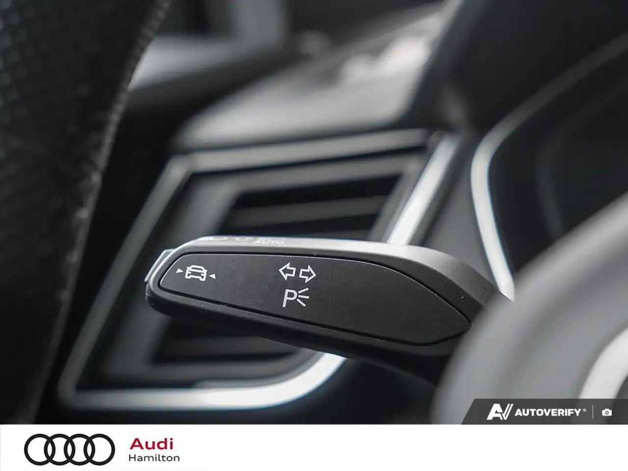 Audi SQ5 снимка Audi SQ5