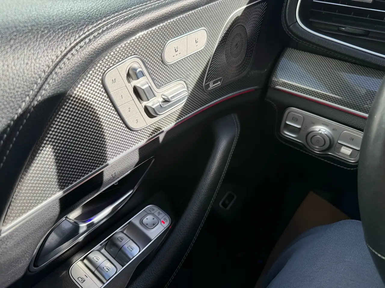 Mercedes-Benz GLE снимка Mercedes-Benz GLE