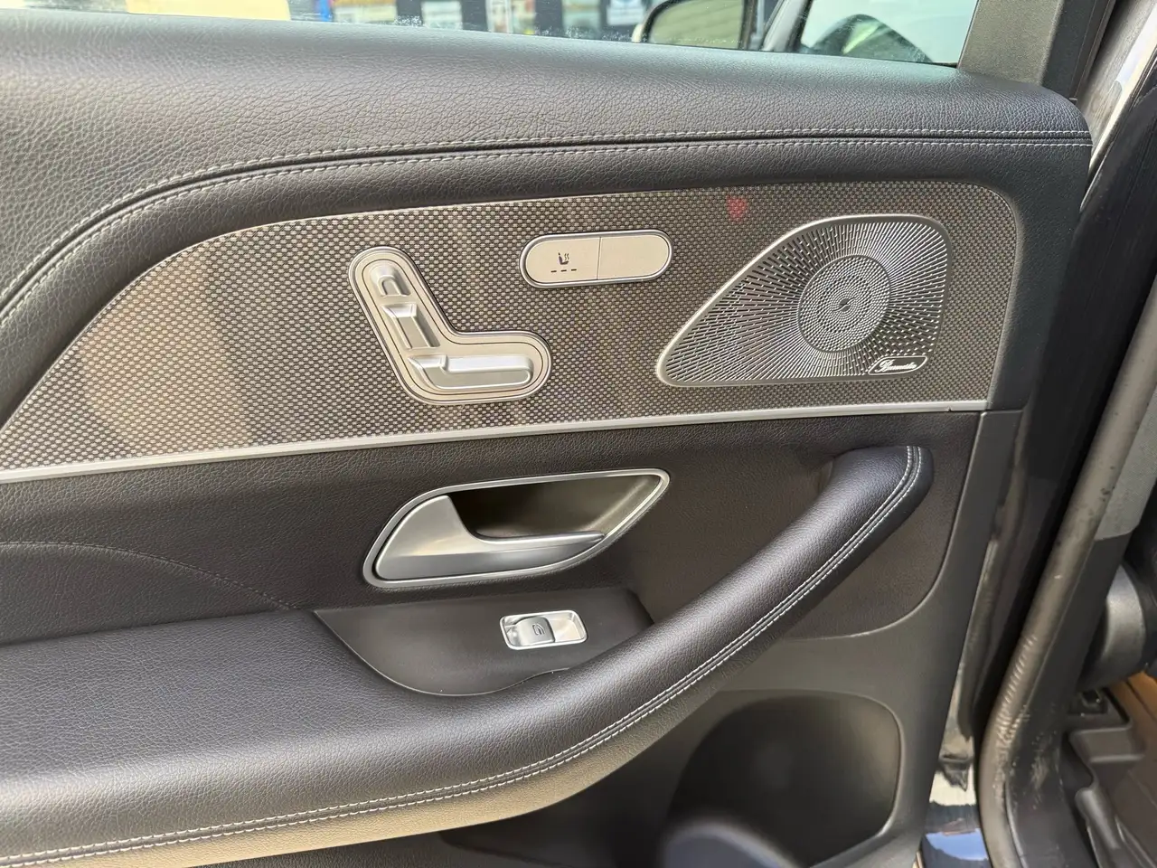 Mercedes-Benz GLE снимка Mercedes-Benz GLE