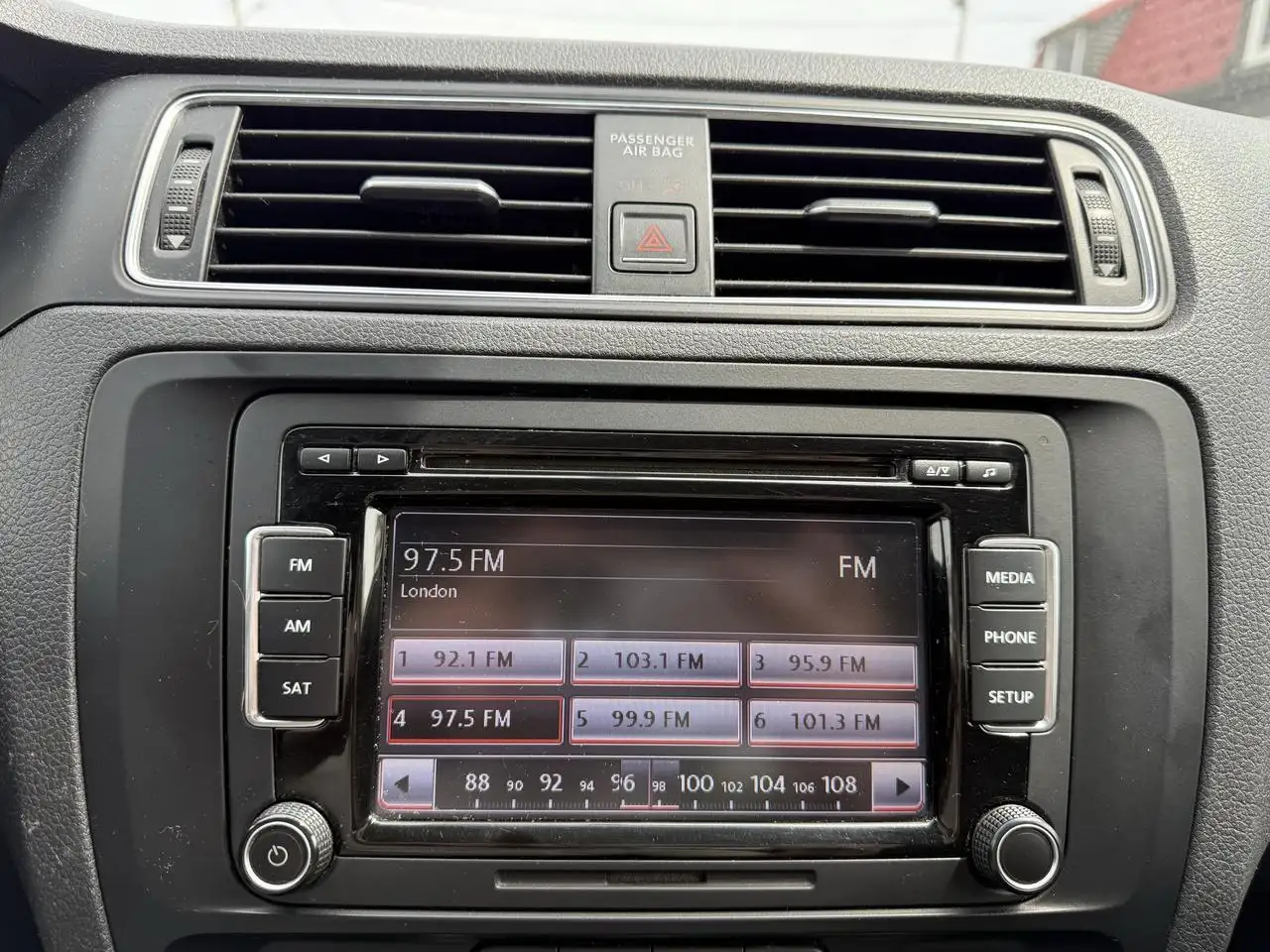 Volkswagen Jetta photo Volkswagen Jetta