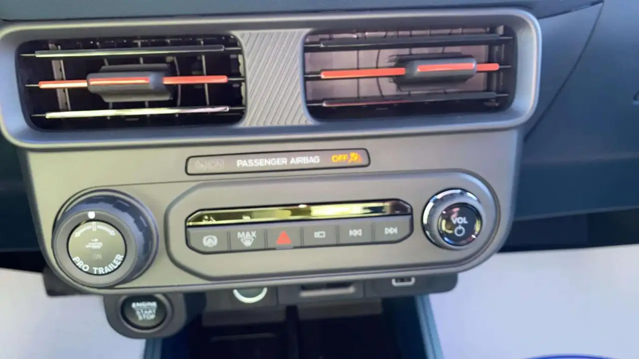 Ford Maverick снимка Ford Maverick
