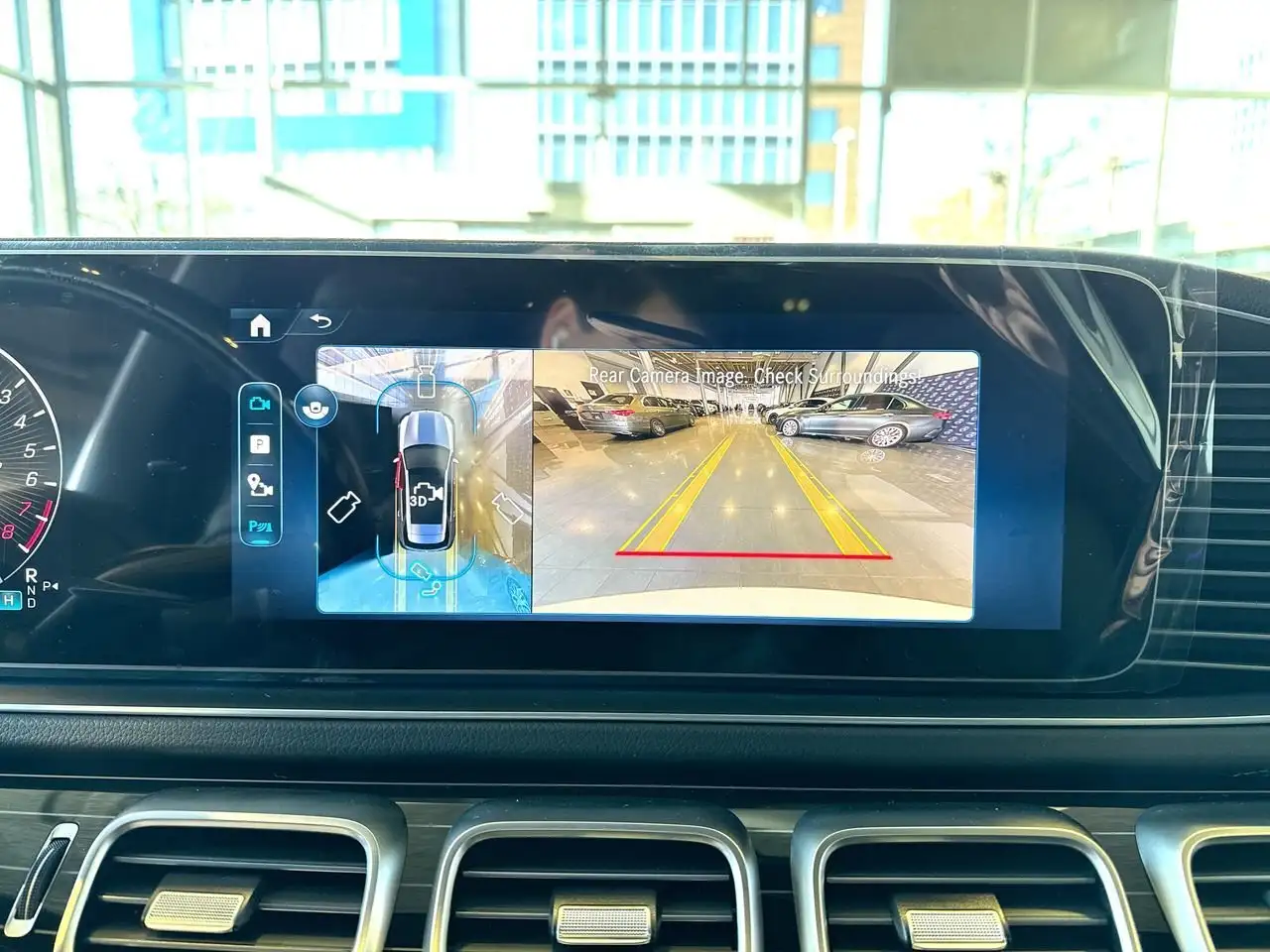 Mercedes-Benz GLE снимка Mercedes-Benz GLE