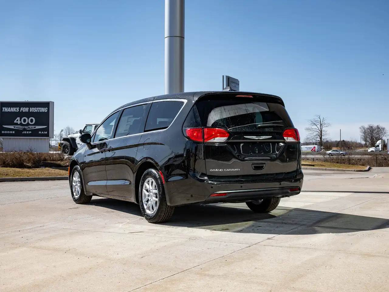 Chrysler Grand Caravan снимка Chrysler Grand Caravan