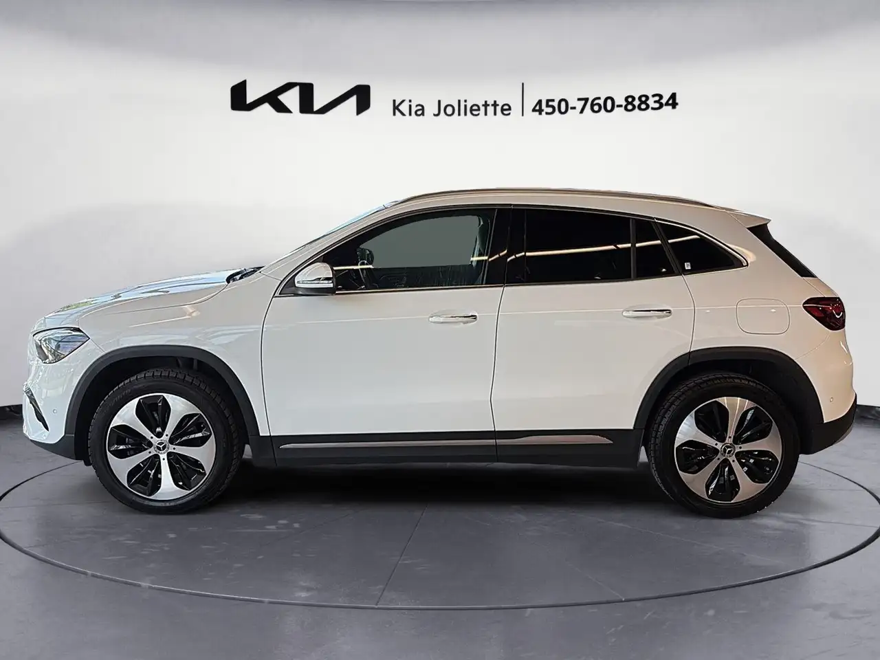 Mercedes-Benz GLA photo Mercedes-Benz GLA