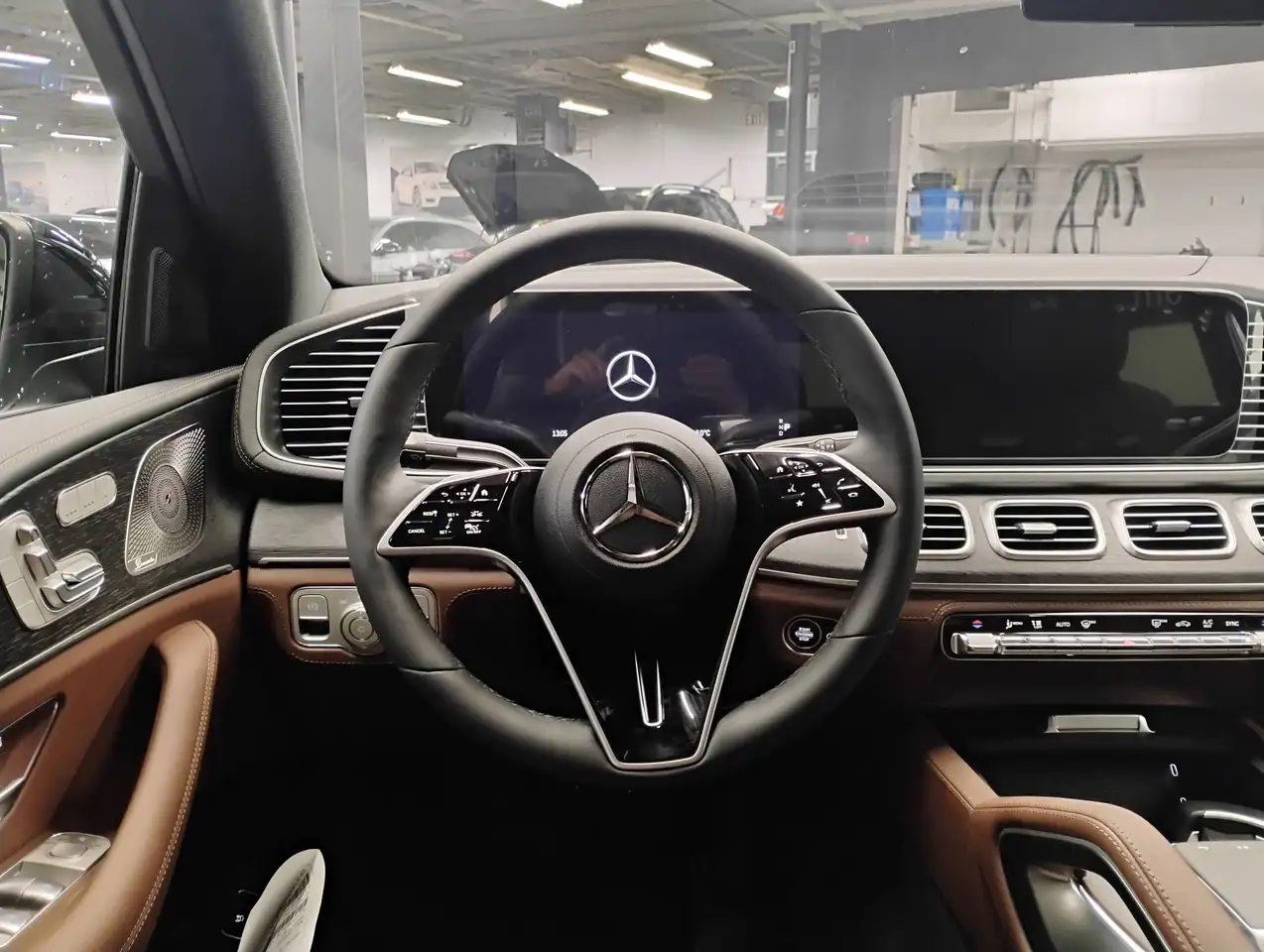 Mercedes-Benz GLE снимка Mercedes-Benz GLE