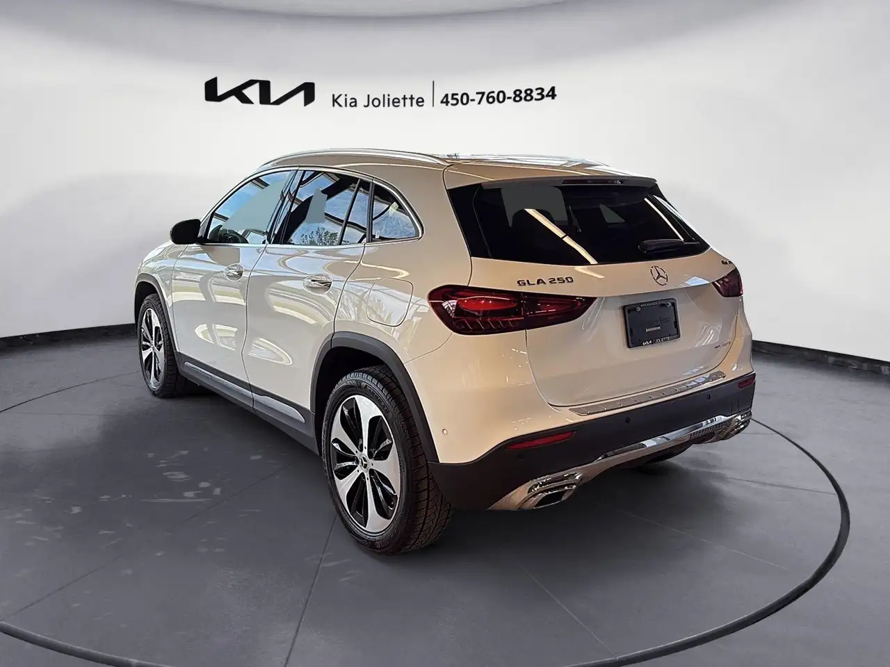 Mercedes-Benz GLA photo Mercedes-Benz GLA