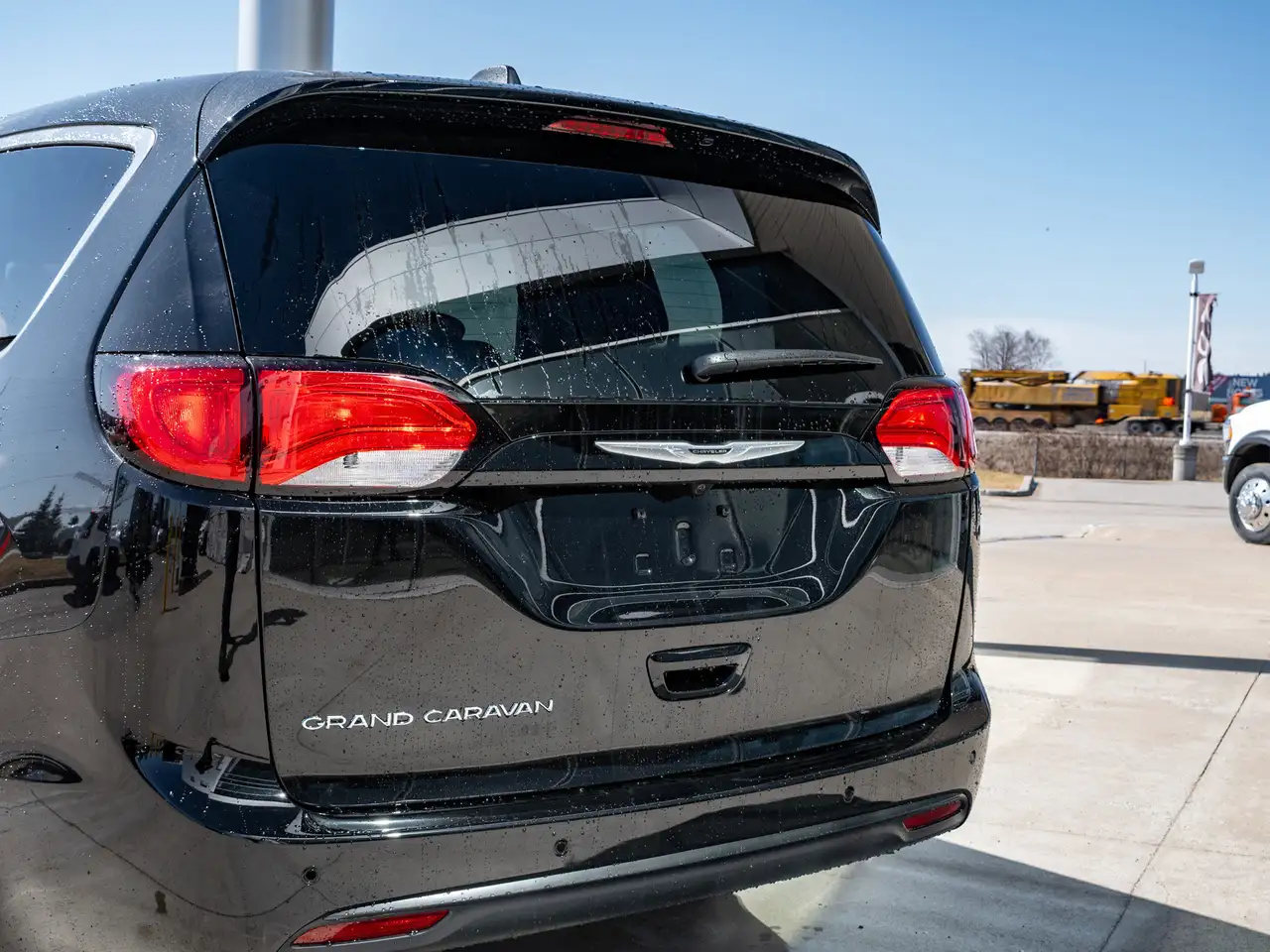 Chrysler Grand Caravan снимка Chrysler Grand Caravan